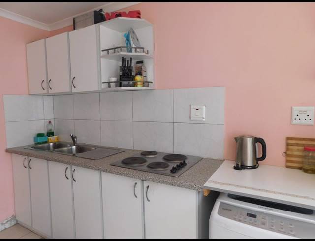 4 BEDROOM HOUSE FOR SALE IN ESCOMBE